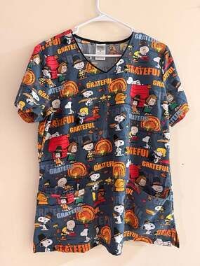 Tooniforms Peanuts Grateful Snoopy Thanksgiving V-Neck Scrub Top TF614 PNRT